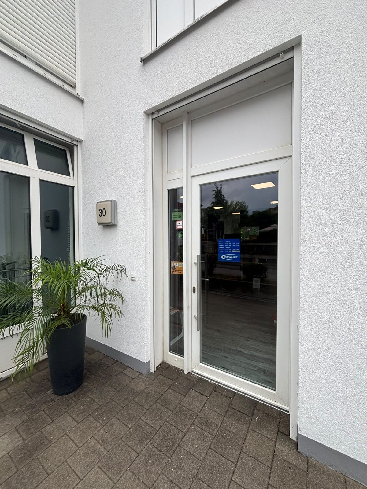 Eingang von la Bicicletta – Bruckerstraße 30, Gilching